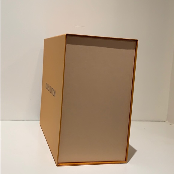 Authentic Extra Large Louis Vuitton Gift Box - Picture 9 of 14